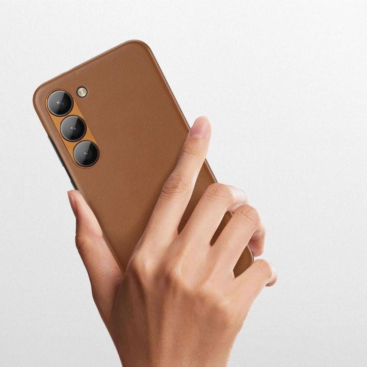 Grit dėklas Samsung Galaxy S23+ elegantiškas dirbtinės odos dangtelis rudos spalvos