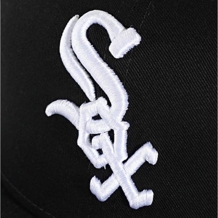 Kepurė su snapeliu New Era Chicago Sox, juoda