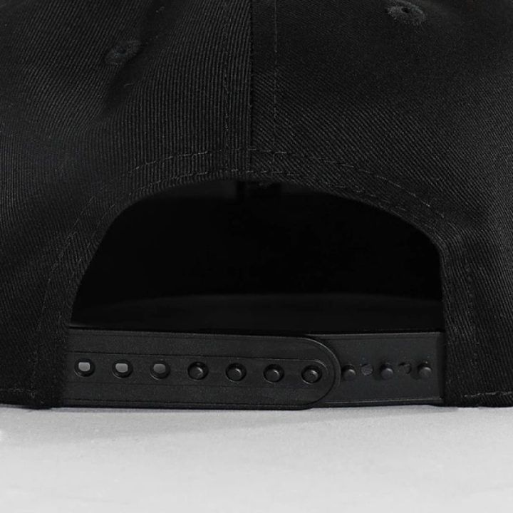Kepurė su snapeliu New Era Chicago Sox, juoda