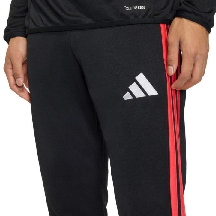 Vyriškos treniruočių kelnės adidas Tiro 26, juodos ir raudonos