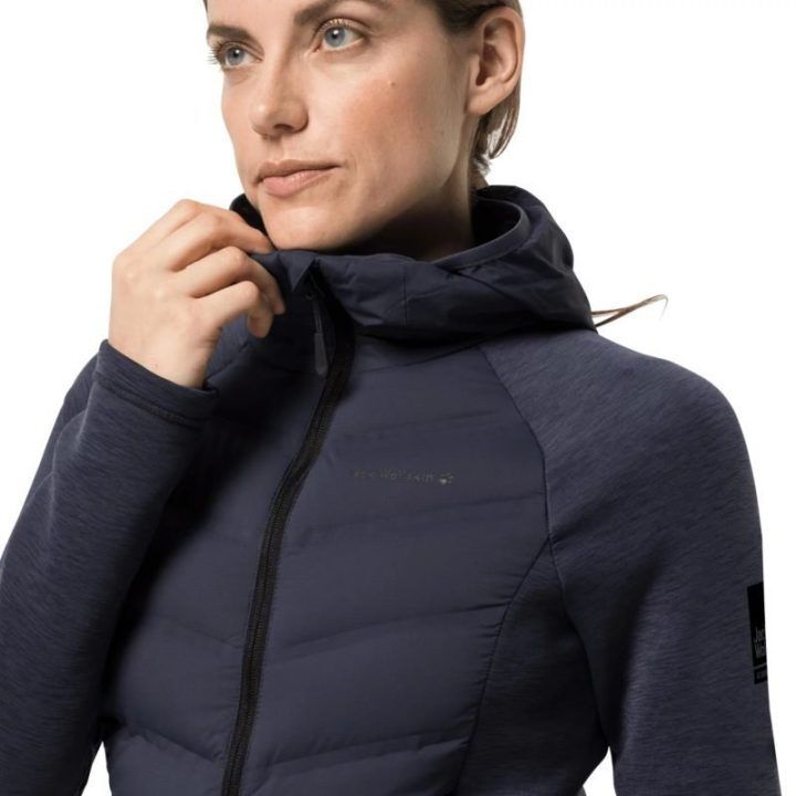 Moteriška striukė su gobtuvu Jack Wolfskin Tasman, juoda