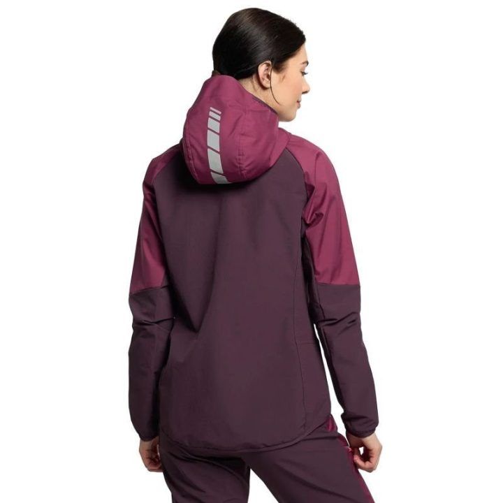 Moteriška striukė su reguliuojamu gobtuvu Jack Wolfskin Alpspitze