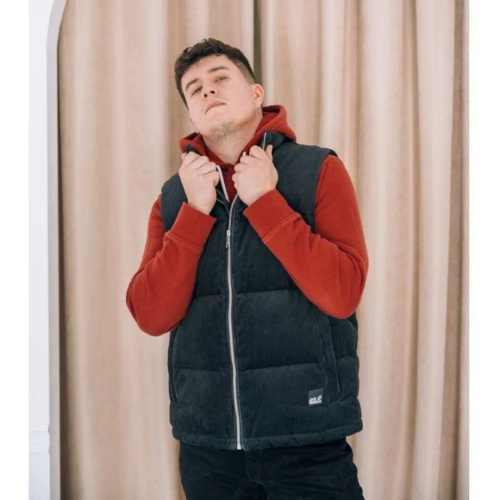 Vyriška liemenė su užtrauktuku Jack Wolfskin Nature Corduroy, juoda