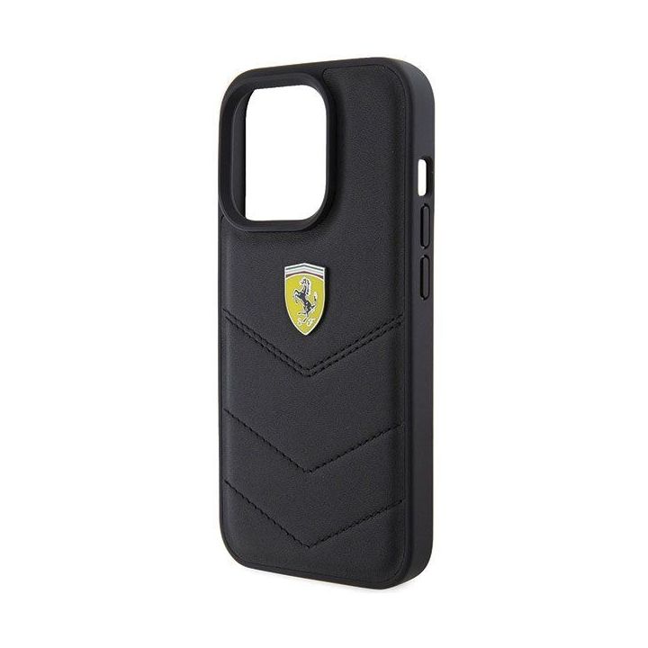 Ferrari dygsniuotas metalinis logotipas ant iPhone 15 Pro - juodos spalvos