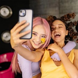Spigen Ultra Hybrid dėklas iPhone 15 Plus - skaidrus