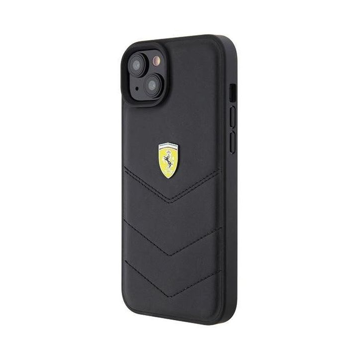 Dėklas Ferrari dygsniuotas metalinis logotipas iPhone 15 Plus - Pagrindinis
