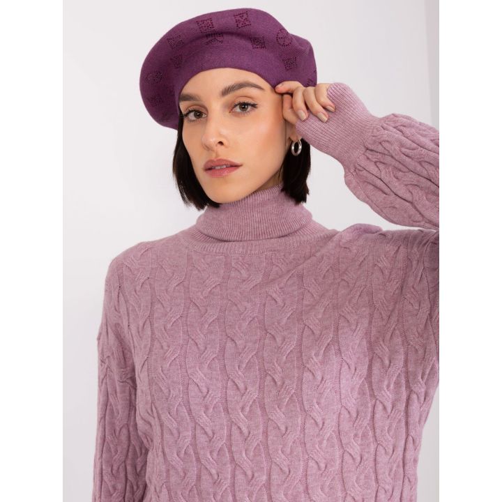 Kepurė tamsiai violetinės spalvos