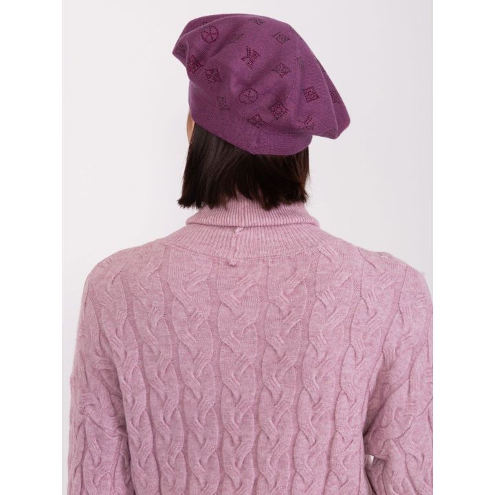 Kepurė tamsiai violetinės spalvos