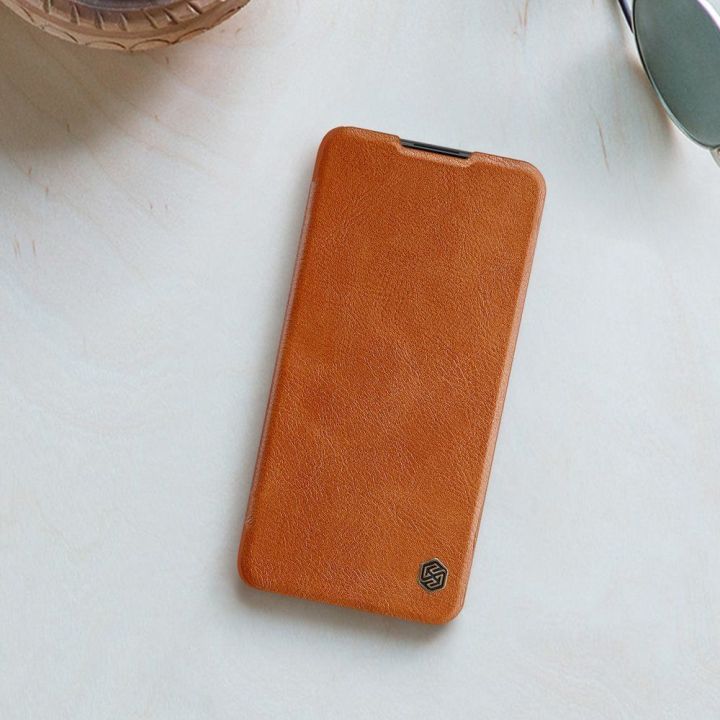 Nillkin Qin originalus odinis dėklas, skirtas Xiaomi Redmi Note 9T 5G , rudos spalvos