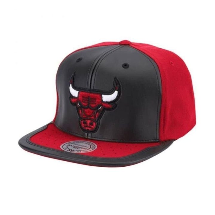 Kepurė su snapeliu Chicago Bulls Mitchell & Ness, juoda ir raudona