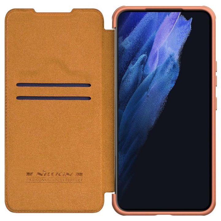 Nillkin Qin Leather Pro Case dėklas, skirtas Samsung Galaxy S22 + (S22 Plus) fotoaparato apsauginis dėklas su dėklu, apverčiamas