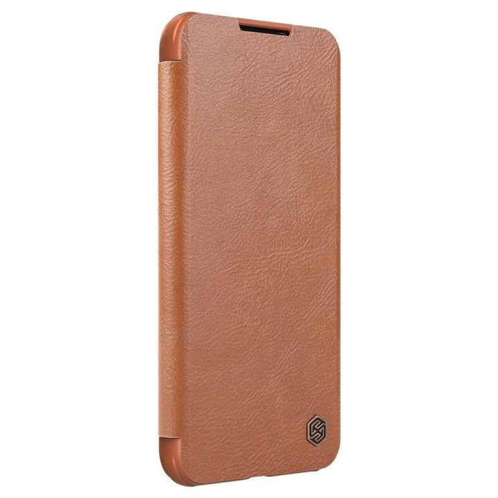 Nillkin Qin Leather Pro Case dėklas, skirtas Samsung Galaxy S22 + (S22 Plus) fotoaparato apsauginis dėklas su dėklu, apverčiamas