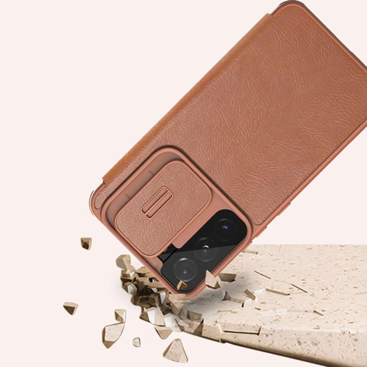 Nillkin Qin Leather Pro Case dėklas, skirtas Samsung Galaxy S22 + (S22 Plus) fotoaparato apsauginis dėklas su dėklu, apverčiamas
