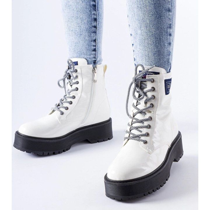 Balti batai Lee Cooper