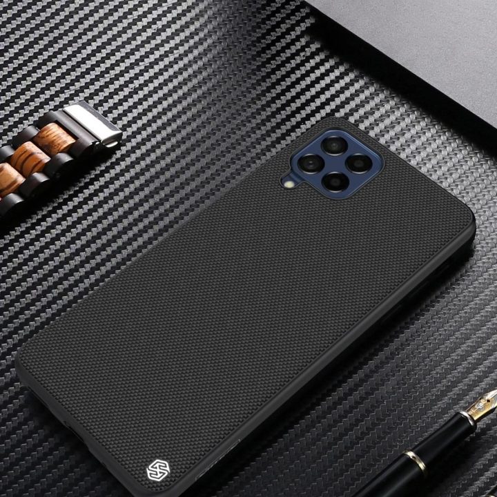 Nillkin tekstūruotas dėklas Patvarus sustiprintas dėklas su gelio rėmeliu ir nailonu nugarėlėje Samsung Galaxy M53 5G juodas