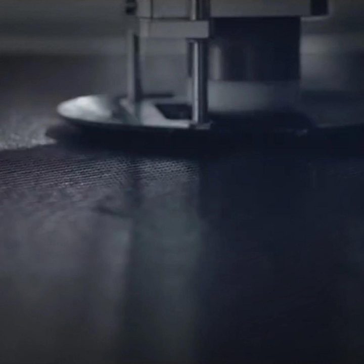 Nillkin tekstūruotas dėklas Patvarus sustiprintas dėklas su gelio rėmeliu ir nailonu nugarėlėje Samsung Galaxy M53 5G juodas