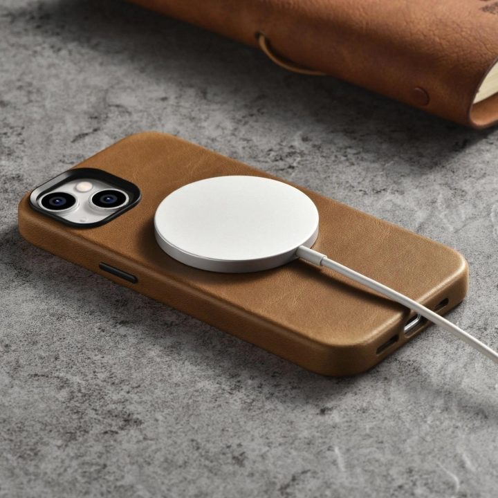iCarer Oil Wax Premium odinis dėklas iPhone 14 Plus magnetinis odinis dėklas su MagSafe rudos spalvos (WMI14220703-TN)