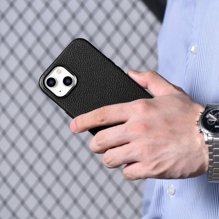 iCarer Litchi Premium odinis dėklas iPhone 14 Plus magnetinis odinis dėklas su MagSafe juodas (WMI14220711-BK)