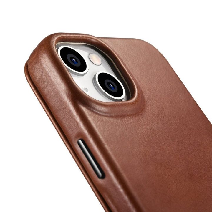 iCarer CE Oil Wax Premium Leather Folio dėklas iPhone 14 Plus , magnetinis atverčiamasis dėklas MagSafe , rudos spalvos (AKI1422