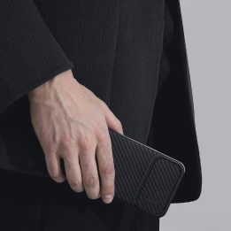 Nillkin Synthetic Fiber S Case iPhone 14 Pro su juodu fotoaparato dangteliu