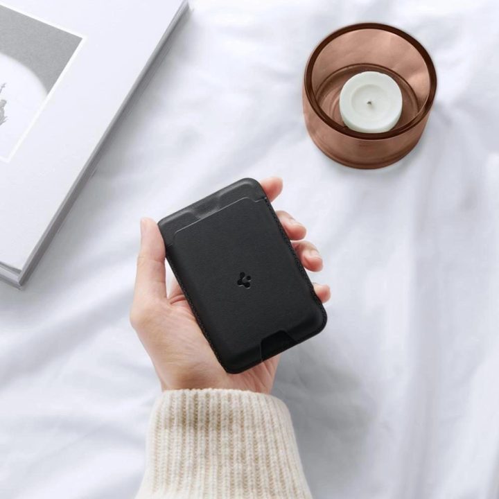 Spigen VALENTINUS MAGSAFE UNIVERSALUS MAGNETINIS KORTELIŲ LAIKIKIKLIS BLACK