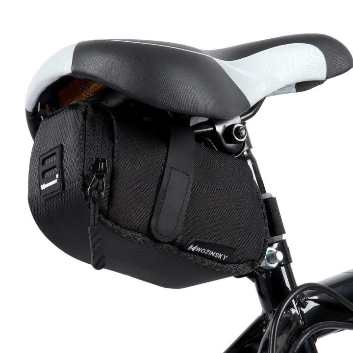 mažas 0,6 l juodas dviratininko krepšys (WBB8BK black)