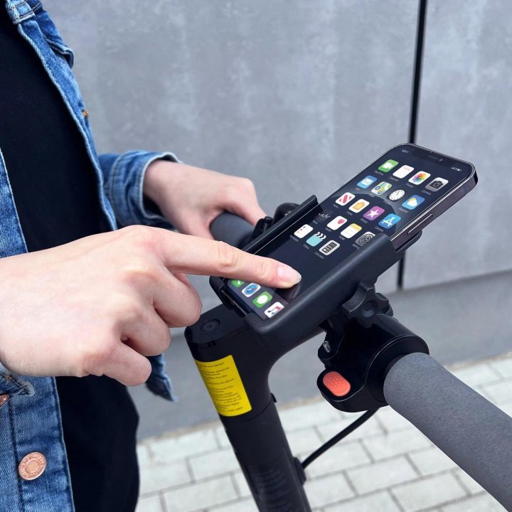 metalinis dviračių telefono laikiklis, juodos spalvos (WBHBK3)
