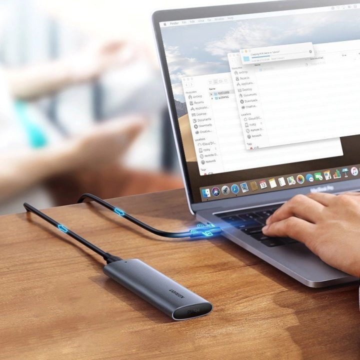 M.2 SSD disko įkrova USB 3.2 Gen 2 diskas (SuperSpeed USB 10 Gbps) + C tipo USB kabelis 0,5 m pilkos spalvos (CM400 10902)