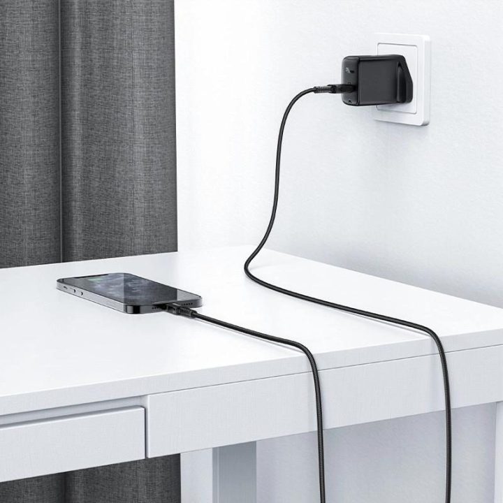 kabelis MFI USB - Lightning 1,8 m, 2,4 A, juodas (C4-02 A Black)