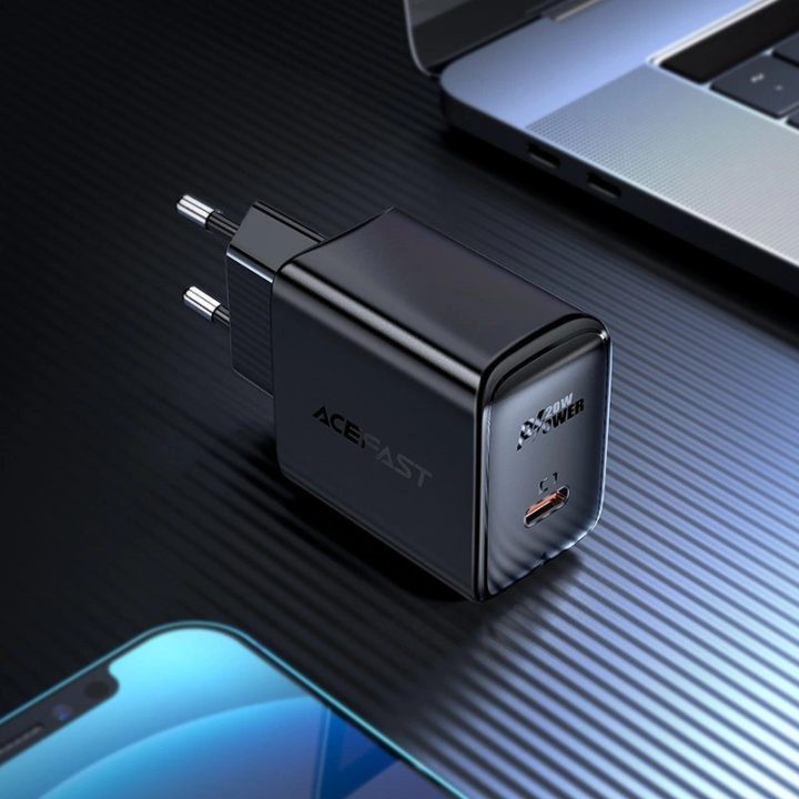 greitasis įkroviklis USB Type C 20W Power Delivery juodas (A1 EU juodas)