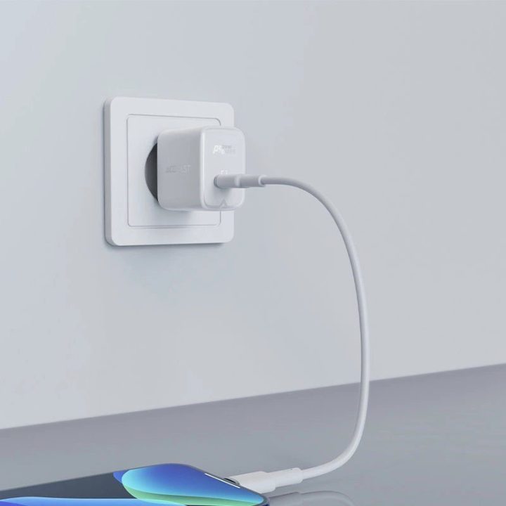 greitasis įkroviklis USB Type C 20W Power Delivery juodas (A1 EU juodas)