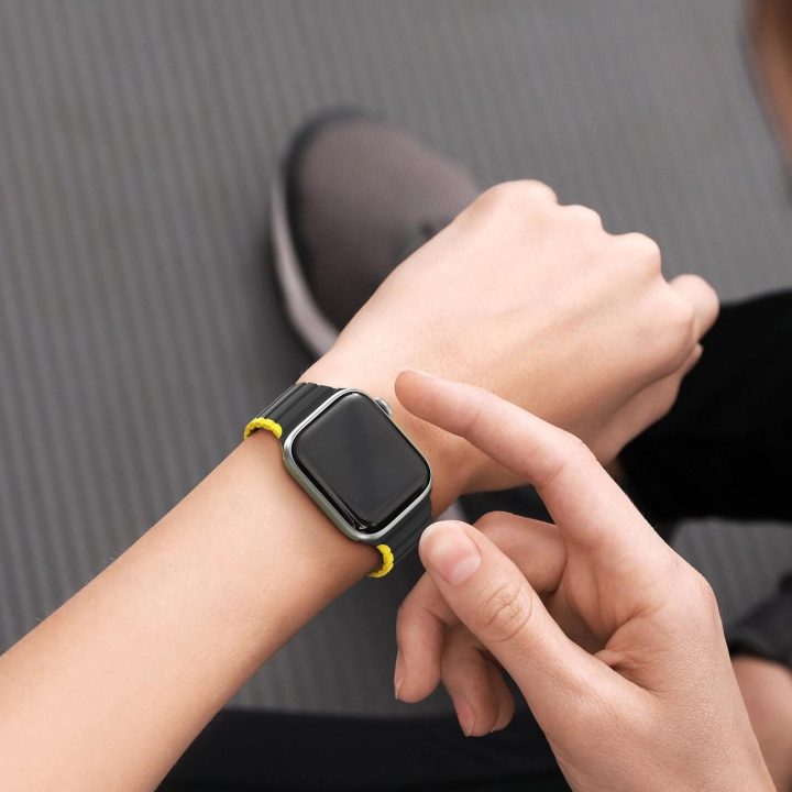 Magnetinis Apple Watch SE , 9, 8, 7, 6, 5, 4, 3, 2, 1 (41, 40, 38 mm) dirželis (LD versija) - juodai geltonas
