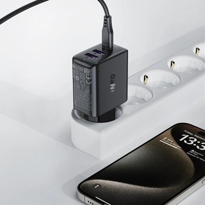 Acefast A57 PD 35W GaN įkroviklis 2 x USB C su 3 prievadais - juodas