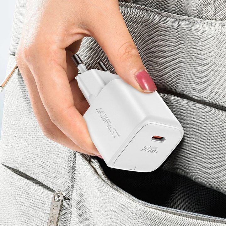 Acefast A73 Mini PD 20W GaN sieninis įkroviklis + USB-C kabelis - baltas
