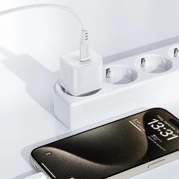 Acefast A77 Mini PD 30W GaN sieninis įkroviklis + USB-C kabelis - baltas