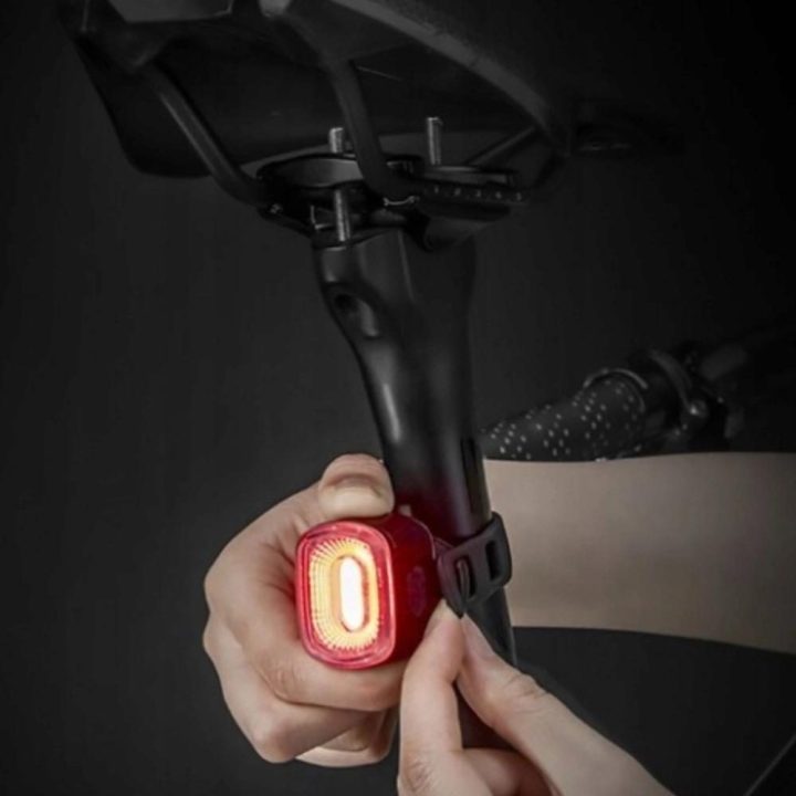 Rockbros Q2S LED galinis dviračio žibintas su išmaniąja stabdymo sistema + USB A laidas - juodas