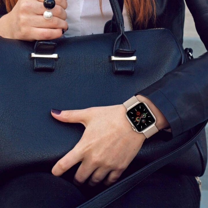 MilaneseBand“ apyrankei Apple Watch 4 / 5 / 6 / 7 / 8 / 9 / SE (38/40/41 mm) – sidabro spalvos