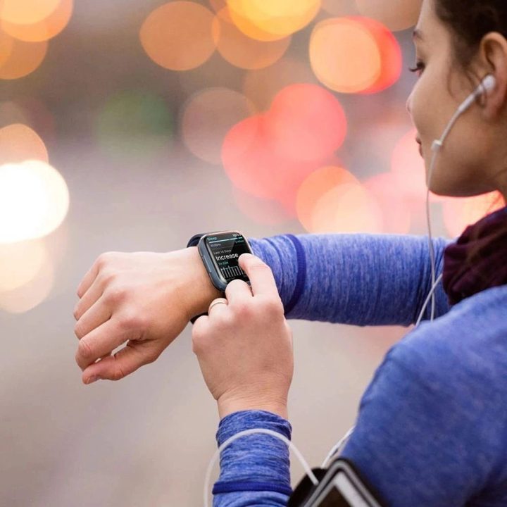 Apple Watch Ultra 1/2 dėklas (49 mm) - skaidrus