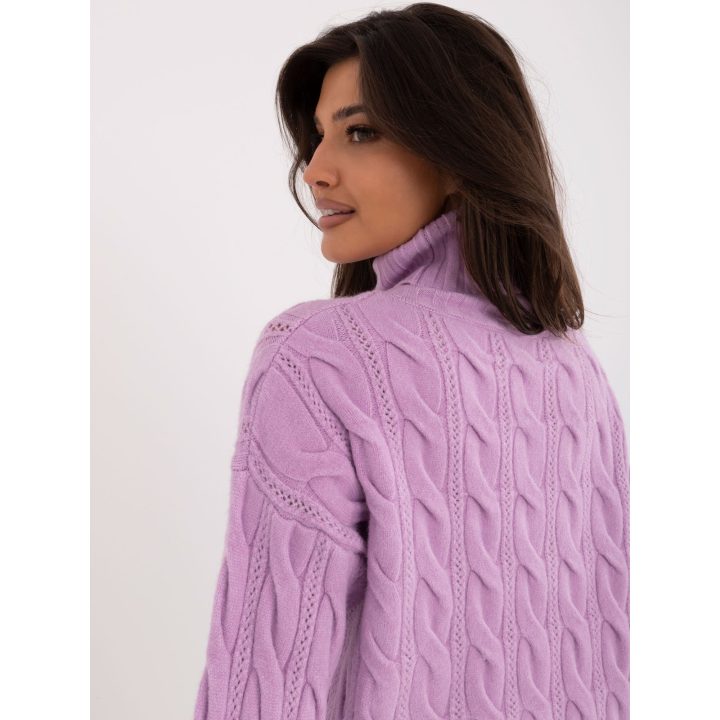 Šviesiai violetinis megztinis