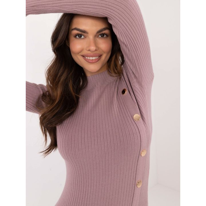 Šviesiai violetinė suknelė