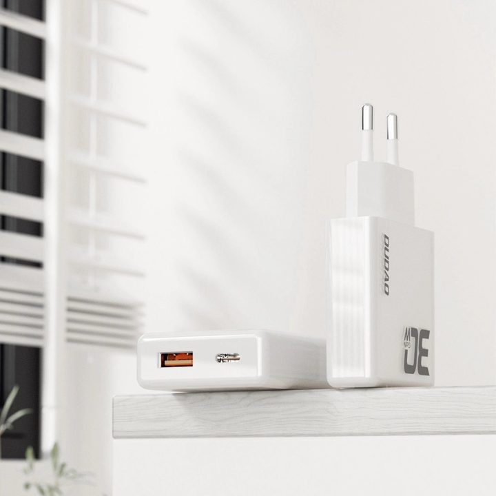 GaN“ įkroviklis A30EUT“ 30 W, su USB C kabeliu, baltas