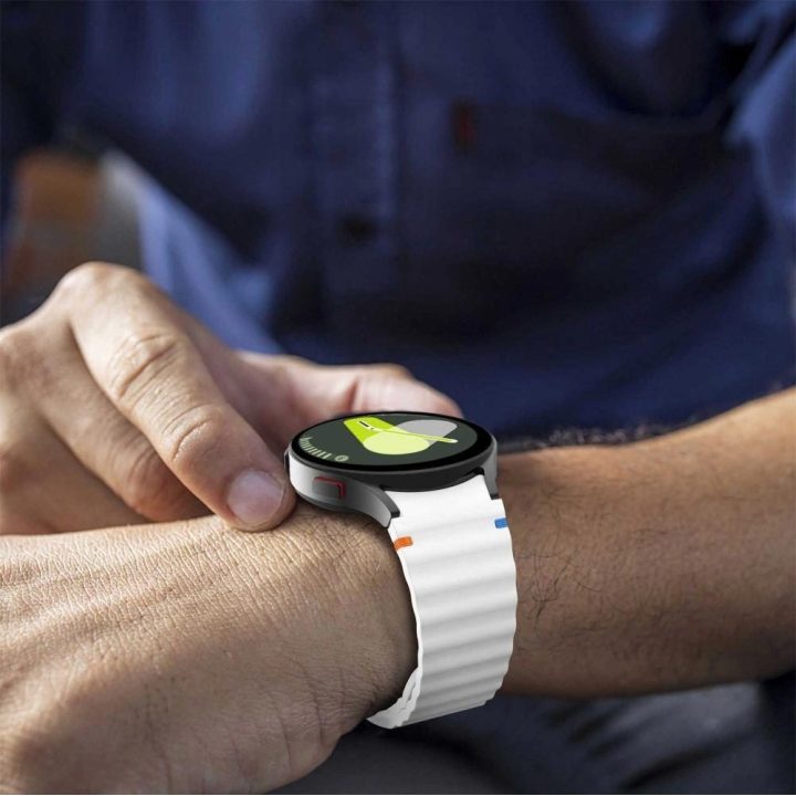 silikoninis sportinis dirželis Samsung Galaxy Watch 4 / 5 / 5 Pro / 6 / 7 / FE“ – baltas