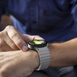 silikoninė sportinio tipo apyrankė Samsung Galaxy Watch 4“ / 5“ / 5 Pro“ / 6“ / 7“ / FE“ – pilka