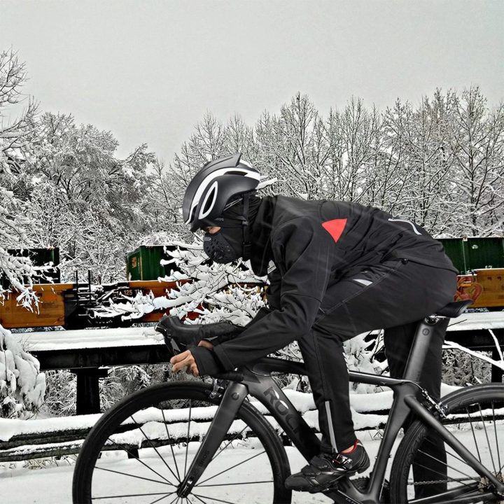 vėjui atspari dviračių sporto striukė, XL dydis - juoda