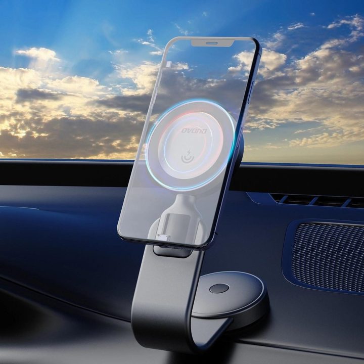 15 W MagSafe indukcinis automobilio įkroviklis – juodas