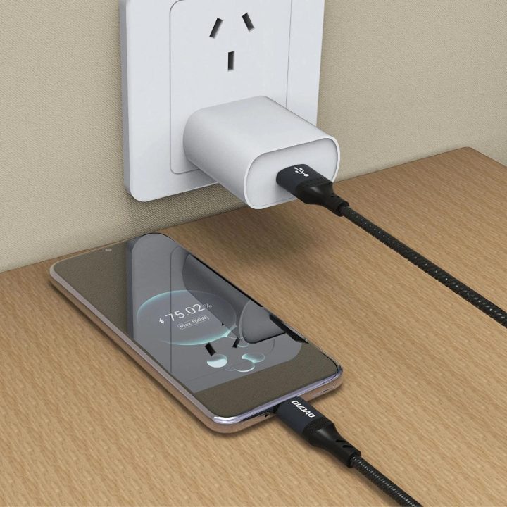 USB C 5A laidas 1,2 m pinti – juodi