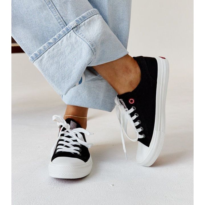 Juodos spalvos sportiniai bateliai CROSS JEANS