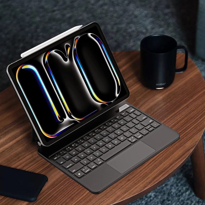 klaviatūros (MK serija) dėklas su Bluetooth“ klaviatūra iPad Pro 11“ 2024 m. - juodos spalvos