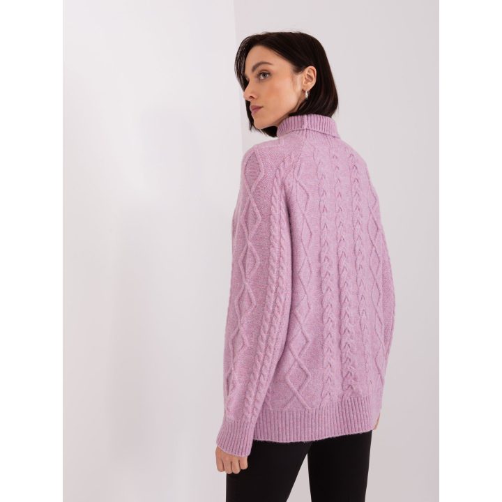 Šviesiai violetinio atspalvio megztinis