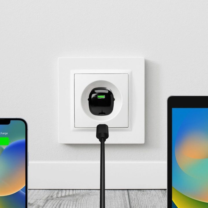 20W GaN USB-C sieninis įkroviklis – juodas